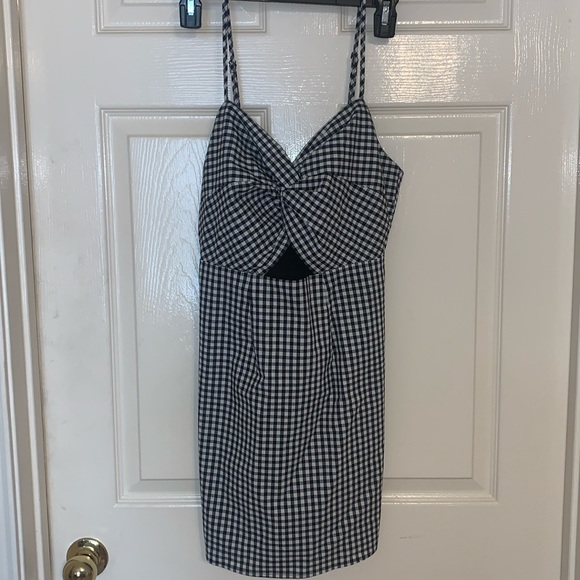 Super Down Dress - Picture 2 of 4